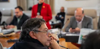 Petro anuncia liquidación de EPS con malos indicadores mientras 8 entidades están intervenidas