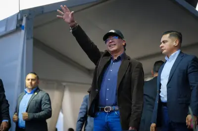 Petro vincula su desempeño sexual con gestión de gobierno tras encuesta favorable