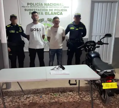 Policía captura a 'El Juancho' y 'El Alejo' con arma ilegal en vía a Barú, Cartagena