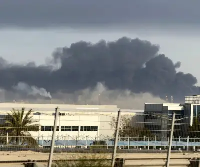 Principales navieras suspenden operaciones en Golfo Pérsico por conflicto regional