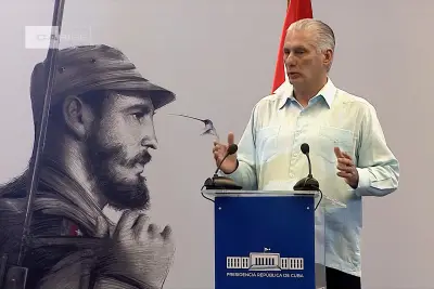 Protestas en Cuba por apagones derivan en ataques a sede comunista y detenciones