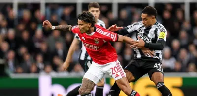 Ríchard Ríos anota de cabeza para el Benfica en empate ante Arouca en Portugal