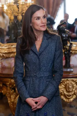 Reina Letizia reutiliza conjunto de Felipe Varela en almuerzo con presidente senegalés