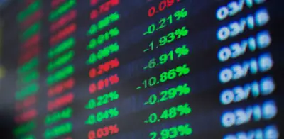 SEC evalúa reducir reportes financieros trimestrales en Wall Street