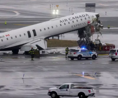 Tragedia aérea en LaGuardia: Pilotos fallecen y 41 heridos tras colisión con camión de bomberos