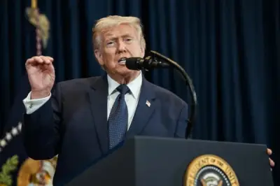 Trump amenaza con desplegar agentes del ICE en aeropuertos de EE.UU. en medio de crisis política