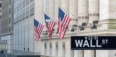 Wall Street cierra en alza pese a tensiones geopolíticas y alza del petróleo