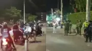 Agentes de tránsito y policías atacados con piedras y palos en Cali