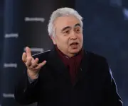 AIE moviliza reservas de emergencia para estabilizar mercado petrolero tras guerra con Irán