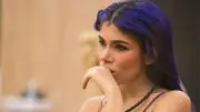 Alexa Torrex llora por cambio de cabello en reality y su prometido interviene