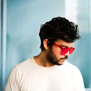 Antonio Cafuné presenta 'Creer', su nuevo sencillo inspirado en el feminismo y el desamor