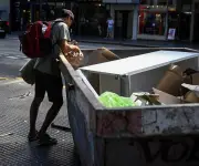 Argentina registra caída histórica de pobreza a 28,2% en segundo semestre de 2025