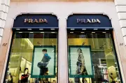 Asalto de lujo en Italia: roban cientos de zapatos Prada en fábrica de Venecia