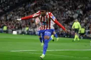 Atlético de Madrid vence al Real Madrid con golazo de Lookman en el derbi español