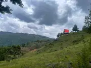 Autoridades de Medellín demuelen glamping ilegal en zona arqueológica protegida de Santa Elena