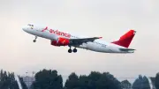 Avianca activa código de emergencia 7700 por pasajero grave y aterriza en Barranquilla
