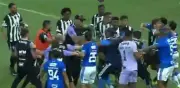 Batalla campal empaña final del Mineiro: Cruzeiro gana título tras pelea entre jugadores