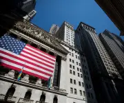 Bonos del Tesoro de EE.UU. se estabilizan tras postergación de ataques a Irán por Trump