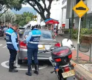 Bucaramanga intensifica controles contra parqueo ilegal en Real de Minas