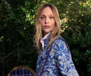 CH Carolina Herrera revela los esenciales de moda para Semana Santa 2026