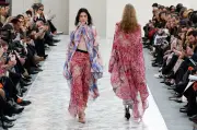 Científicos confirman la regla de los 20 años en moda con modelo matemático