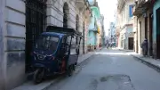 Crisis en Cuba: Calles Vacías y Aislamiento Internacional ante Presión de EE.UU.