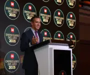 David Vélez, CEO de Nu Holdings, galardonado como Empresario del Año 2025 en Bogotá