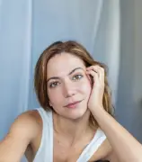 Diana Wiswell: La actriz detrás de la villana que genera emociones intensas en Las de Siempre