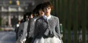 Dior, Saint Laurent y Loewe brillan en París con reinterpretaciones de clásicos en la Semana de la Moda
