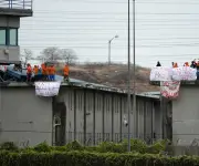 Ecuador aprueba reforma para que presos trabajen en cárceles y combatan crimen organizado