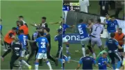 Escándalo en final brasileña: 23 expulsados tras pelea masiva entre Cruzeiro y Atlético Mineiro