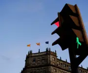 España enfrenta revisión crediticia de S&P y Fitch en medio de tormenta geopolítica