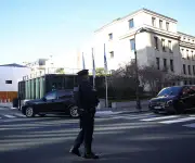 Estados Unidos y China reanudan diálogo comercial en París previo a cumbre de líderes