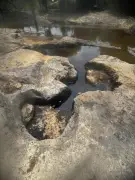 Explosión en pozo abandonado causa grave derrame de crudo en Barrancabermeja