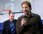 Fallece Chuck Norris a los 86 años: el ícono de artes marciales y cultura pop