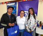 Fincomercio y Empacor entregan calzado deportivo a recicladores en Bogotá