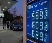 Futuros estadounidenses caen con petróleo cerca de US$100 por conflicto en Medio Oriente