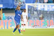Golazo histórico: Rodrigo Contreras anota desde mitad de cancha en clásico Millonarios vs Nacional