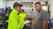 Hallan motos robadas en cuatro talleres de Bucaramanga: tres personas capturadas
