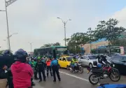 Identifican a víctima fatal de choque entre moto y bus en Barranquilla