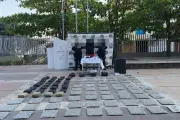 Incautan 70 kilos de marihuana y armas en Cartagena tras operativo que inició por conflicto entre inquilinos