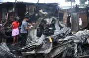 Incendio devasta más de 40 viviendas en barrio Los Lagos de Cali en la madrugada