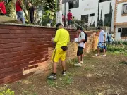 Infractores de Bucaramanga cumplen condena recuperando espacios públicos del barrio Terrazas