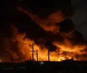 Irán rechaza propuesta de alto el fuego de EE.UU. y mantiene ataques en Medio Oriente