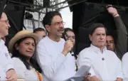 Iván Cepeda reafirma en Medellín sus polémicas declaraciones contra Álvaro Uribe y Antioquia