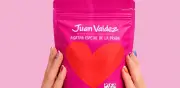 Juan Valdez y Ágatha Ruiz de la Prada unen café colombiano con diseño español en colección limitada