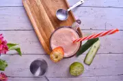 Jugo Verde de Fresa, Pepino y Matcha: Una Bebida Saludable para Hidratarse y Mejorar la Energía
