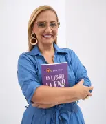 La Profe Mónica: De un salón conflictivo a ser una influencer educativa global