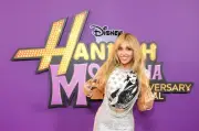 Miley Cyrus se reconcilia con Hannah Montana en especial de Disney+ tras 20 años