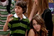 Moisés Arias: De Rico Suave en Hannah Montana a actor serio con raíces colombianas
